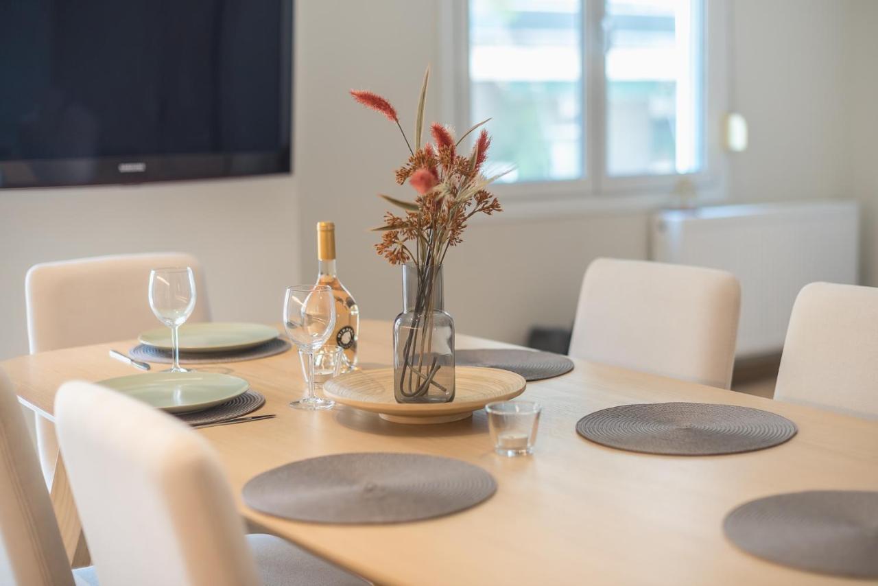 Stylish 2Bdr Apt By Acropolis Athén Kültér fotó